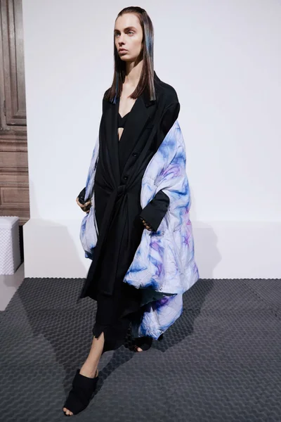 Look 9